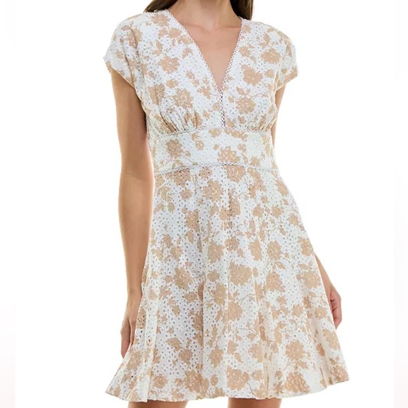 Taylor Dresses & Skirts - Taylor Eyelet V-Neck Dress Cotton